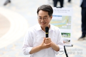 안양천 찾은 김동연, “국가정원 승격 위해 적극 노력” 약속 !!