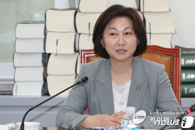 더불어민주당 경기 화성(갑) 송옥주 국회의원(국회 환노위원장)