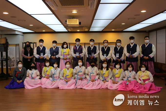 한국효문화진흥원,「2020 효문화를 통한 공직가치 함양 직무연수」프로그램(다례체험)