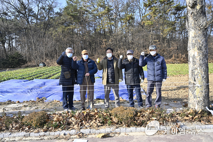 이천 - “미술을 바라보다” 공공미술 프로젝트 참여작가