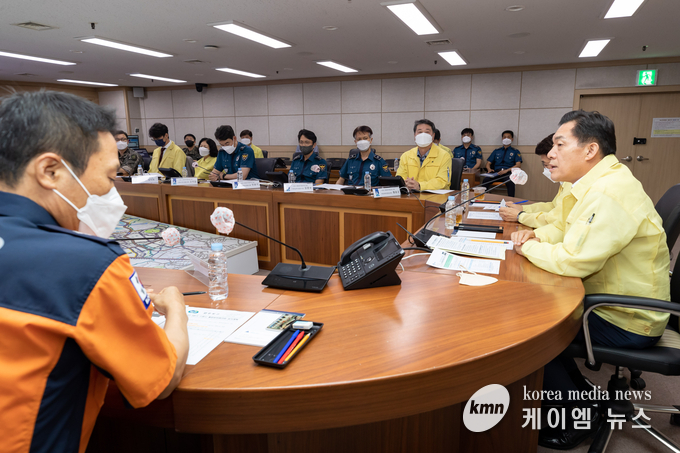 이재준 시장이 ‘2022 을지연습 연계 3분기 통합방위협의회’에서 발언하고 있다.<사진/수원시청제공 >