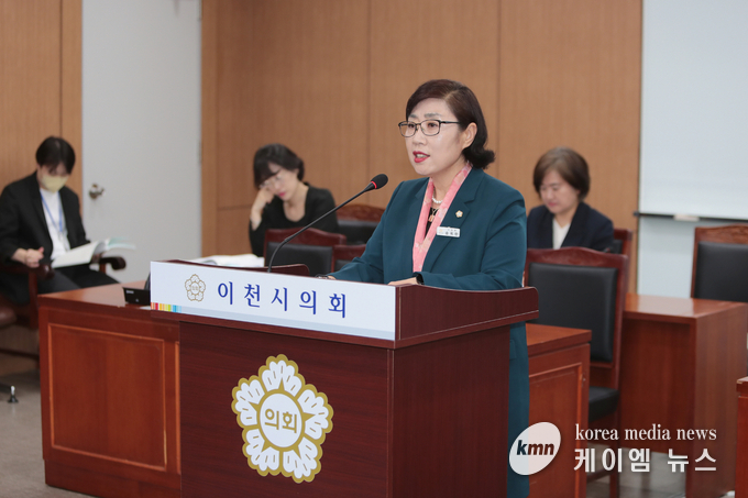 사진/송옥란 의원「이천시 농업작업 안전 재해 예방 및 지원에 관한 조례안」 대표 발의하고있다.