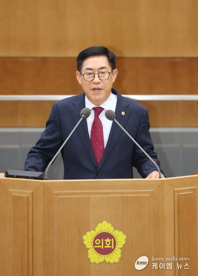 사진/도시환경위원회 박명수 의원(국민의힘, 안성 2) 산업단지 인허가 신속 처리 방안 마련을 촉구하고있다.