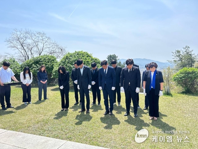 사진/윤종군 당선인 캠프 제공