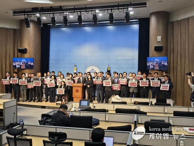 사진/윤종군 당선인 캠프 제공