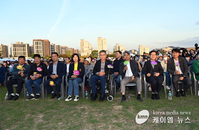 사진/연등음악회에 참석한 화성시의회 의원들