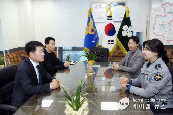  동탄경찰서를 방문한 배정수 의장 사진/화성특례시의회 제공