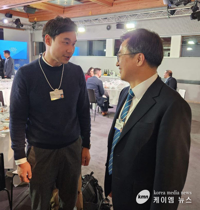 글로벌 유니콘 스타트업 대표들과 만나 경기도 세일즈 나선 김동연(정세주 눔 공동의장)