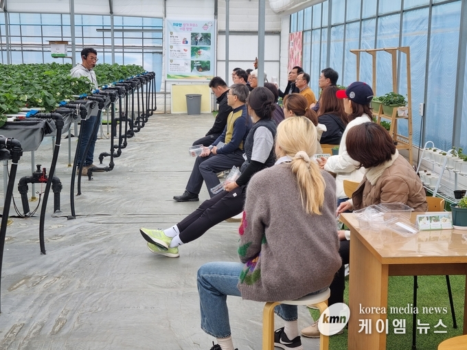 2024년 귀농귀촌교육기초반 선도농가 견학 사진/화성특례시청 제공