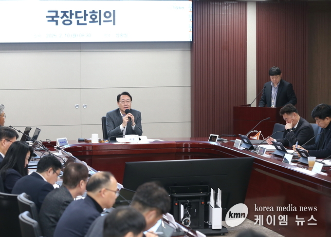 11일 경기남부경찰청에 경찰서 신설을 촉구하는 건의문을 전달하였다 사진/화성특례시청 제공