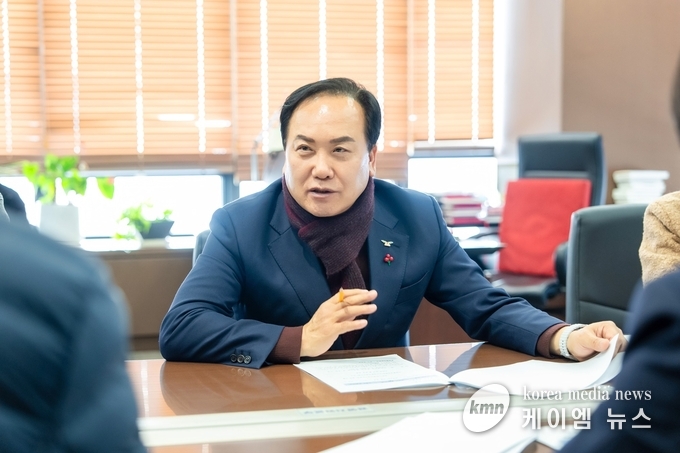 이시장이 당부하고있다