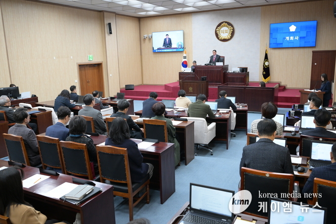 제229회 안성시의회 임시회 제1차 본회의를 개회했다 사진/안성시의회 제공
