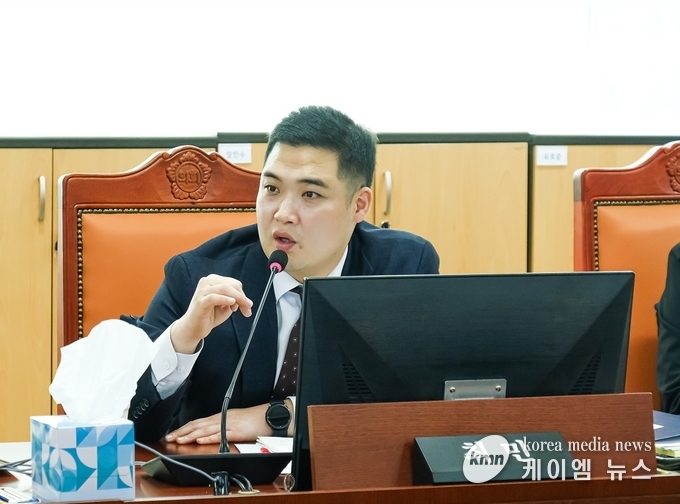 경기도의회 여성가족평생교육위원회 최민 위원(더불어민주당, 광명2) 사진/경기도의회 제공
