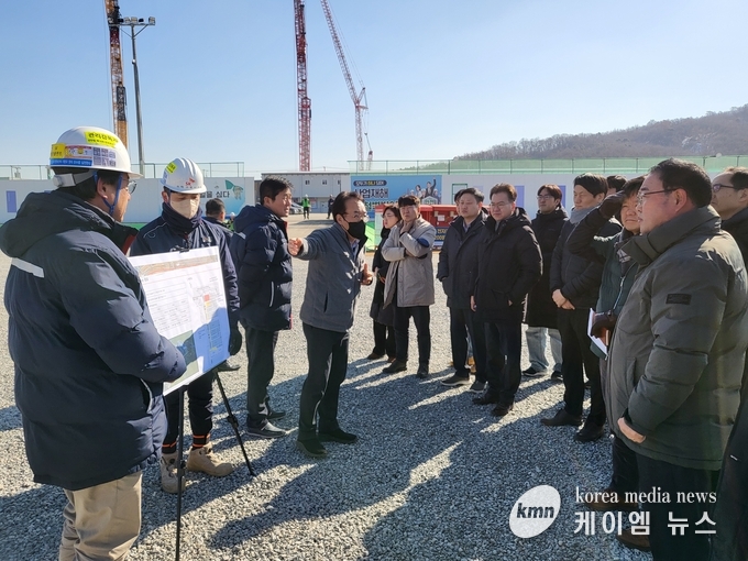원삼·평택 반도체 산단 현장 방문 사진/용인특례시청 제공