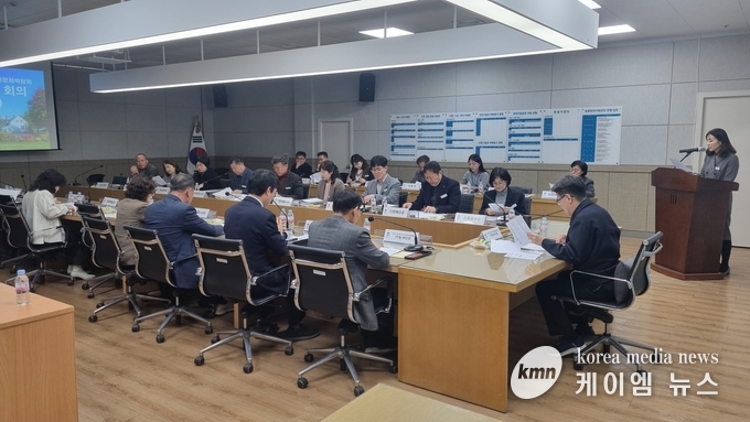 제13회 경기정원문화박람회의 성공적 개최를 위해 전담팀(Task Force) 회의를 진행 하고있다. 사진/평택시청 제공