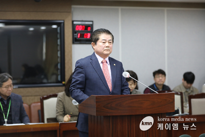 정영모 의원, 수원시 금연구역 지정 등에 관한 조례 일부개정조례안 가결 사진/수원특례시의회 제공