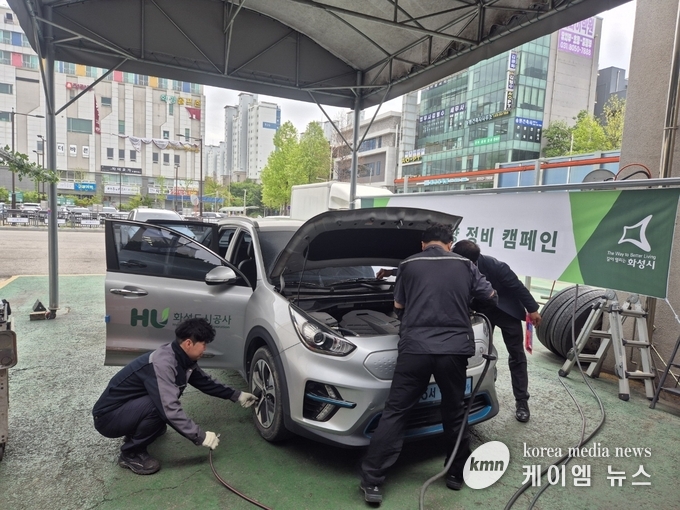 여름철 대비 에어컨 작동 상태 등 계절별 필수 항목까지 꼼꼼히 점검 하고 있다.