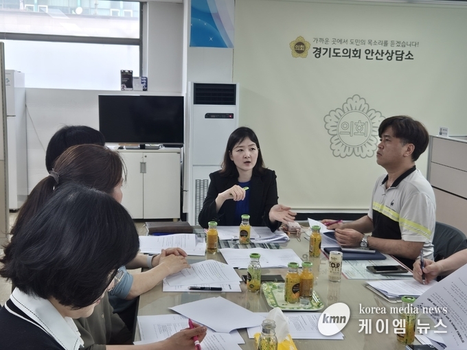 학교 내 교무와 행정 조직간 반복되는 업무 갈등을 해소하기 위한 제도적 기반 마련에 나섰다. 사진/ 경기도의회 제공