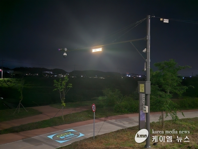 주요 도로에는 500만 화소 이상의 고성능 차량 방범용 CCTV를 설치 했다.