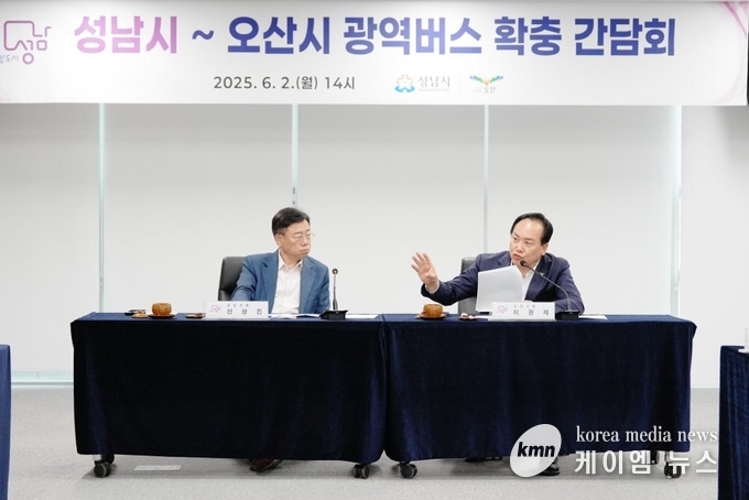 이권재 시장이 개선안을 제안하고 있다. 사진/오산시청 제공