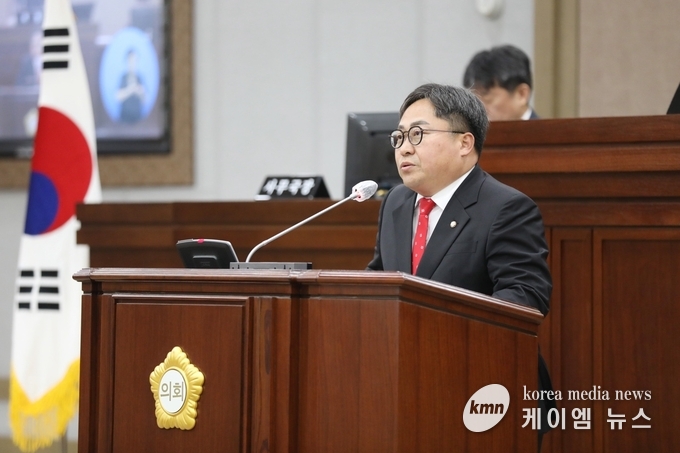 박현수 의원이 5분 자유발언을 하고 있다. 사진/수원특례시의회 제공