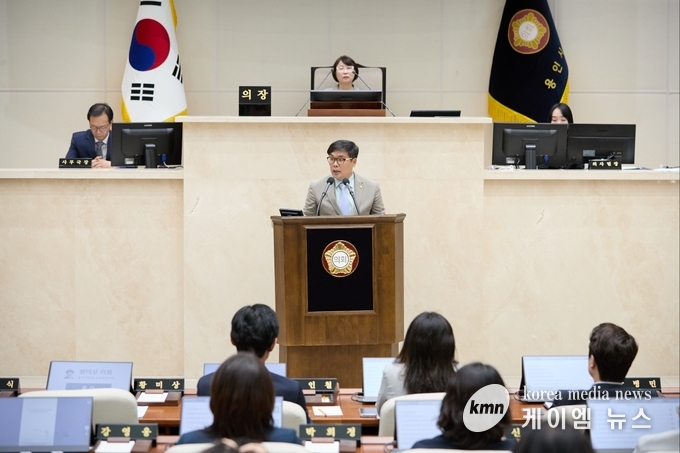  임현수 의원이 12일 열린 제293회 제1차 정례회 본회의에서 5분 자유발언을 하고 있다. 사진/용인특례시의회 제공
