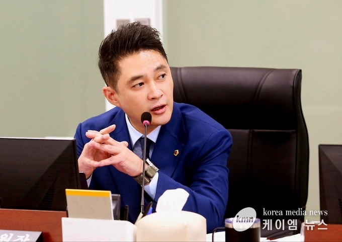  전석훈 의원은 도민의 생명과 안전을 지키는 정책을 최우선으로 추진해야 함을 강조하고 있다. 사진/경기도의회 제공