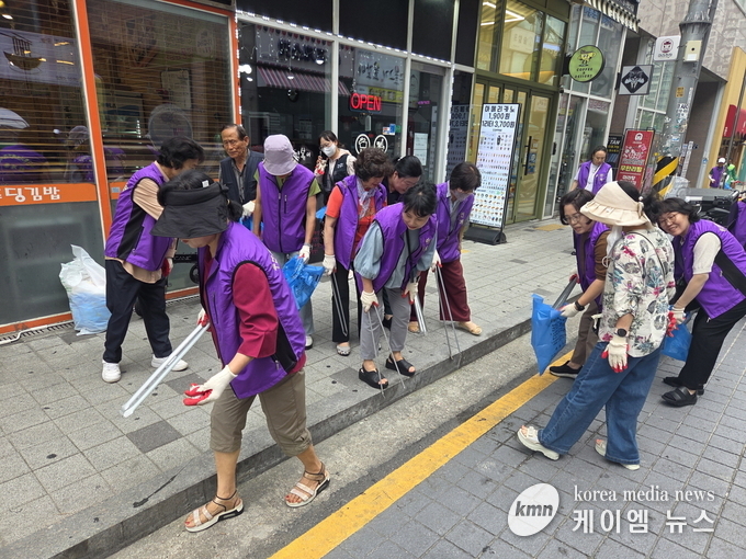제5회 매홀벤처포럼 참석자들이 함께하고 있다. 사진 수원특례시청 제공