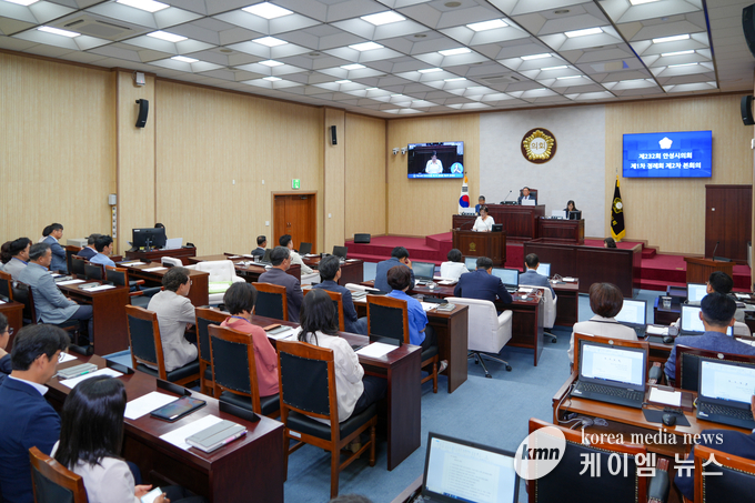 안성시의회 제232회 제1차 정례회 제2차 본회의를 열고 있다. 사진/안성시청 제공
