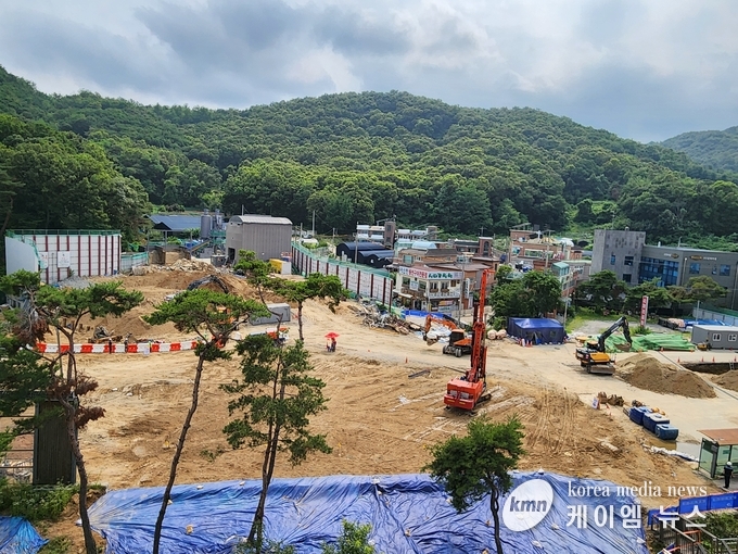 신안산선 붕괴 현장 장소의 모습. 사고 당시와는 달리, 지금은 현장이 정돈된 상태다. <사진/김경석 기자>