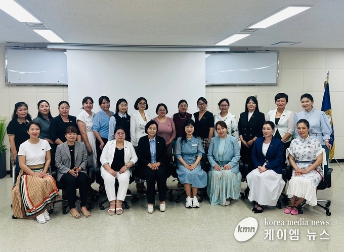 안양시의회에서 있었던 몽골지방의회 여성의원단 방한 환영 만찬에 함께 했다. 사진/ 경기도의회 제공