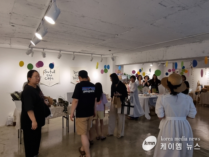 여름 음악회, 도서·사진 전시, 체험 행사, 프리마켓 등 다양한 프로그램이 운영 사진/안성시청 제공
