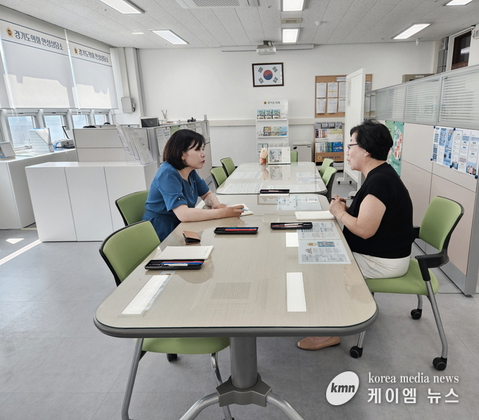황세주 의원, 현장과 소통하며 체감형 복지에대해 의견을 나누고 있다. 사진/경기도의회 제공