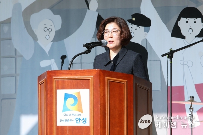 안성 3.1운동 기념관 기념 보훈 문화행사에 기념사를 하고 있다. 사진/안성시청 제공