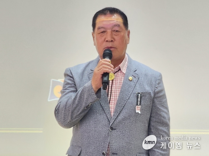 사진/안정열 안성시의회 의장이 내빈 인사를 하고있다.<사진/김영진 기자>
