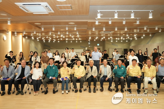 1일차 평택시립관현악단 연습실 방문한 평택시의회 복지환경위원회 사진/평택시의회 제공