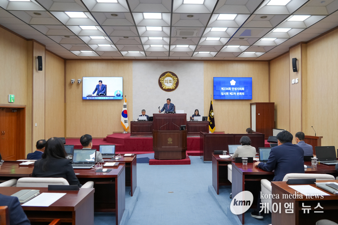 10월 31일 제2차 본회의를 끝으로 제234회 임시회를 마쳤다.    사진/안성시의회 제공