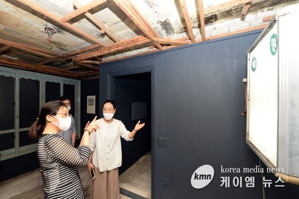 은수미 성남시장, 광주대단지사건 관련 전시 관람