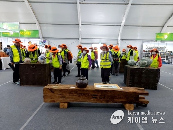 여흥동 노인일자리 사업 참여자, 여주도자기축제 체험