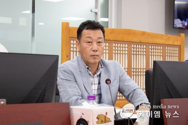 이용호 경기도의원, 경기신용보증재단에 도내 소상공인 및 중소기업 금융지원 대책 촉구