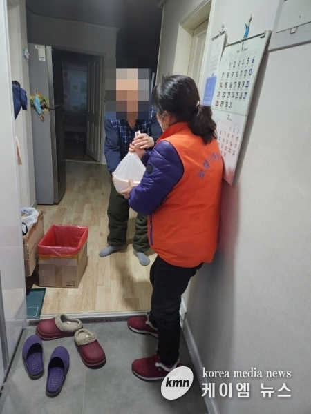 로컬드림봉사회, 생연1동 저소득 취약계층에 닭육계장 전달