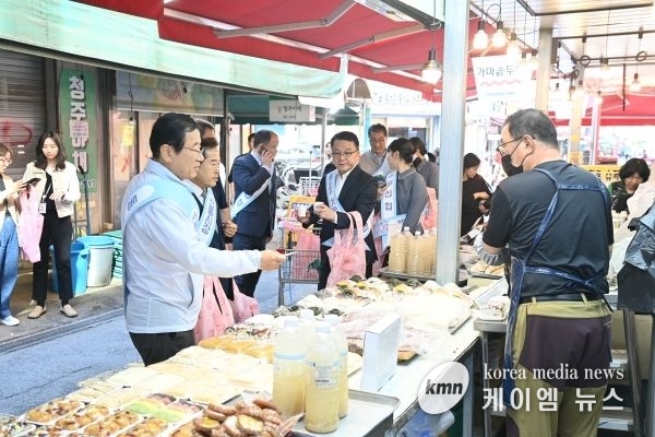 하남시, 동부신협 임원들과 ‘4월 전통시장 가는 날’ 행사 진행