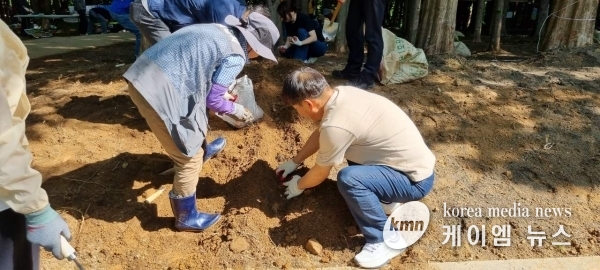 화성시, ‘시민과 함께하는 초화정원 만들기’행사 개최