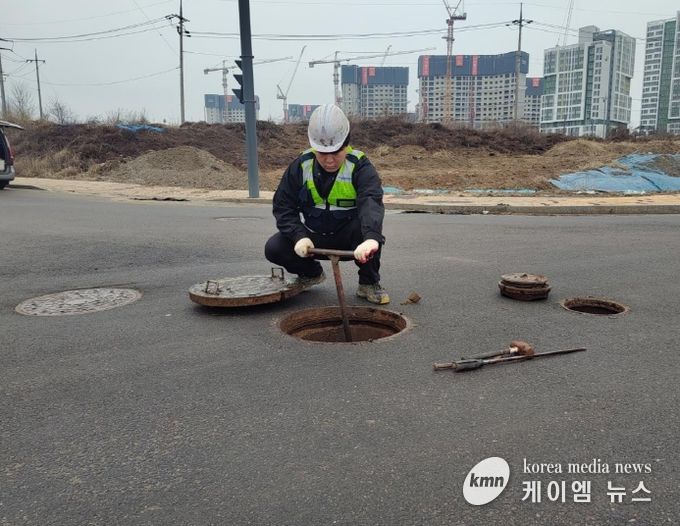 오산시, 상수도관 세척으로 맑고 깨끗한 수돗물의 안정적인 공급 노력