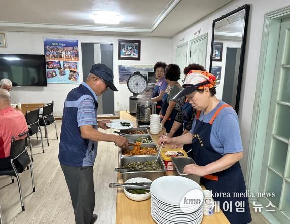 양평군 양서면, 신원2리 경로당서 '찾아가는 진지상 도우미' 진행