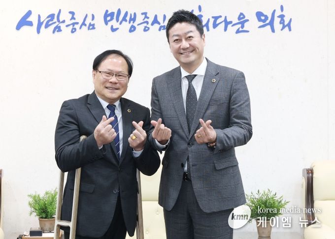 박재용 경기도의원, 김진경 의장 예방...“장애친화적인 의회환경 조성을 위해 수어통역이 반영된 국민의례” 요청