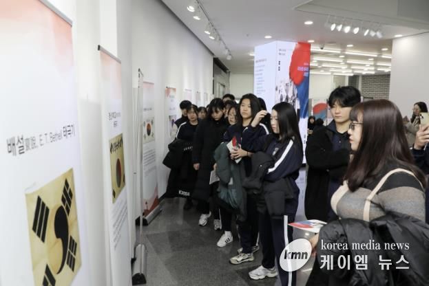 수원시 팔달구 팝업 작은 독립기념관 '광복 80주년 특별 전시전' 1,500여명 관람 성공 마무리