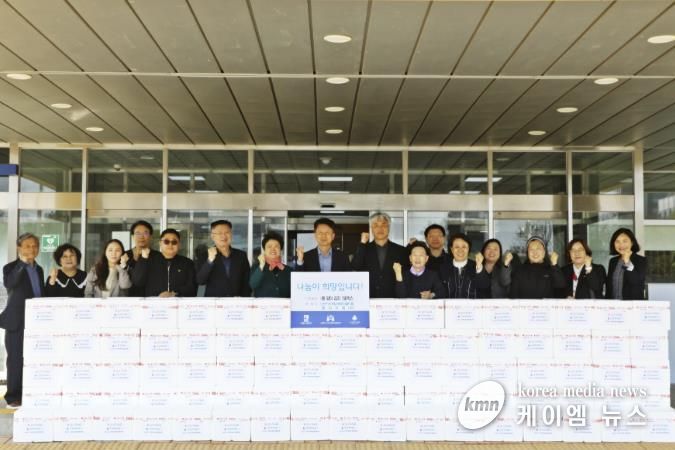 수원시 권선구 지역사회보장협의체, 봄김치 나눔 전달식 가져