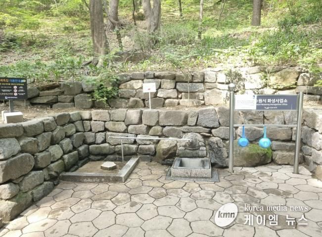 수원시 팔달약수터 수질검사 '적합' 판정, 안심하고 마셔요