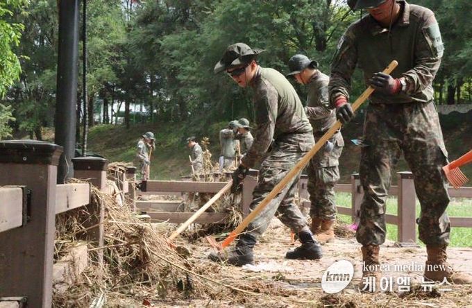 육군 제8기동사단, 의정부시 수해 복구에 구슬땀…6개 하천 수해 복구 마무리